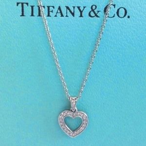 18K Tiffany & Co. Heart Pendant Diamond Necklace PreOwned. Like New